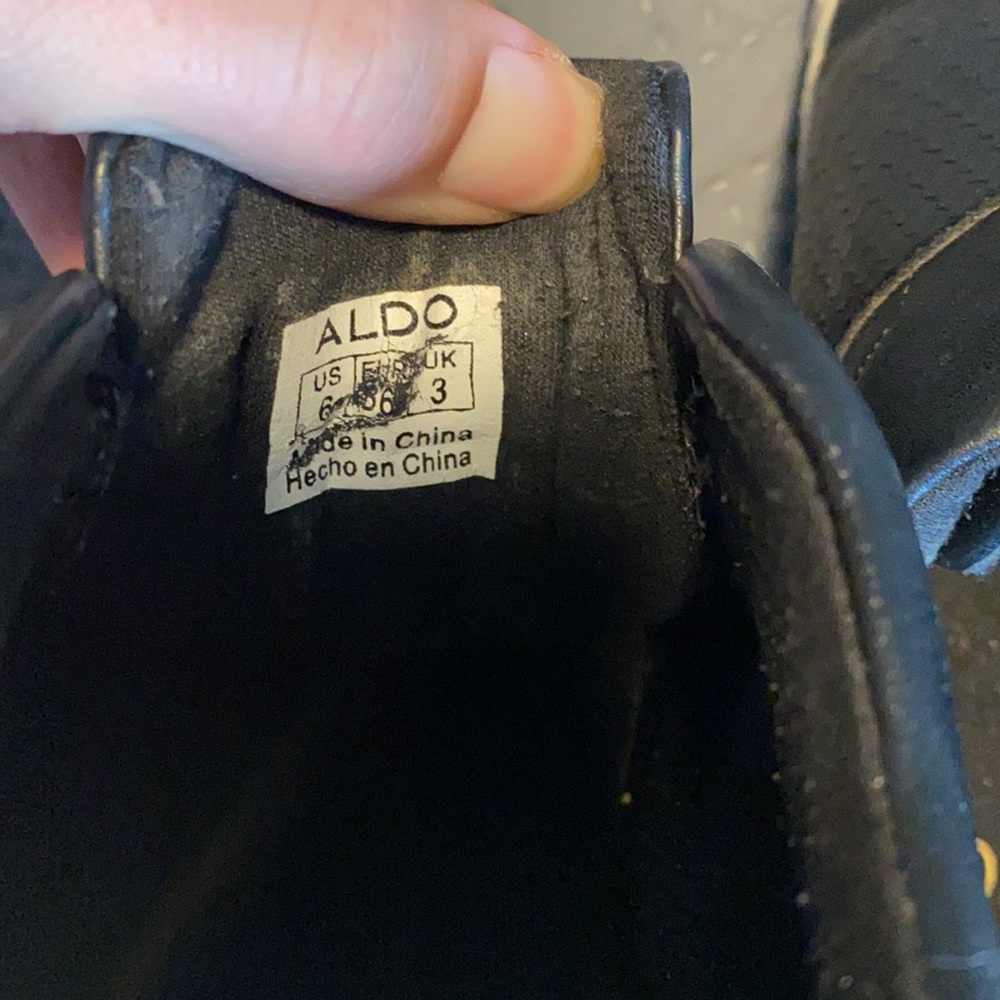 Aldo : Black Leather Sneaker - Size 6 - Picture 8 of 10